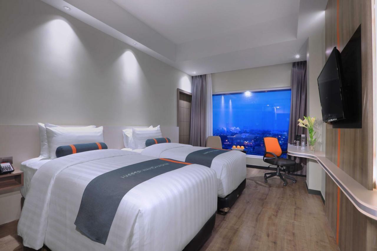 Hotel Harper Wahid Hasyim Medan By Aston Extérieur photo